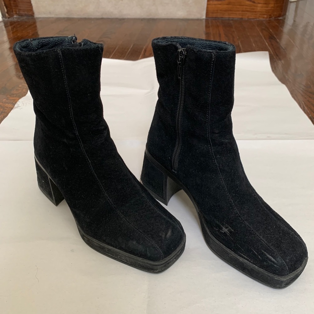 Hush Puppies Black Suede Platform Boots size 6